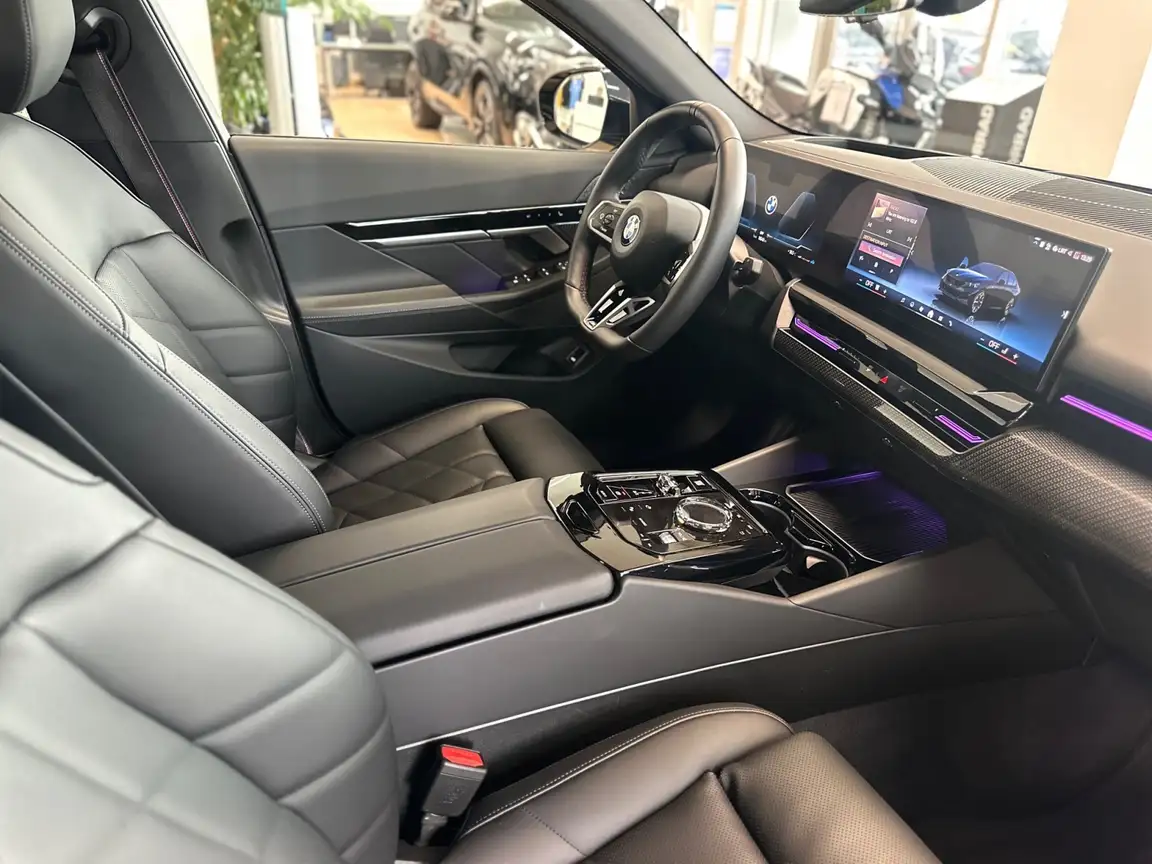 BMW 5 SERIES