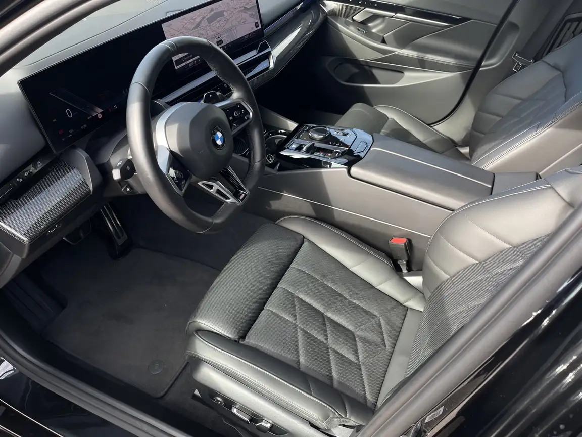BMW 5 SERIES