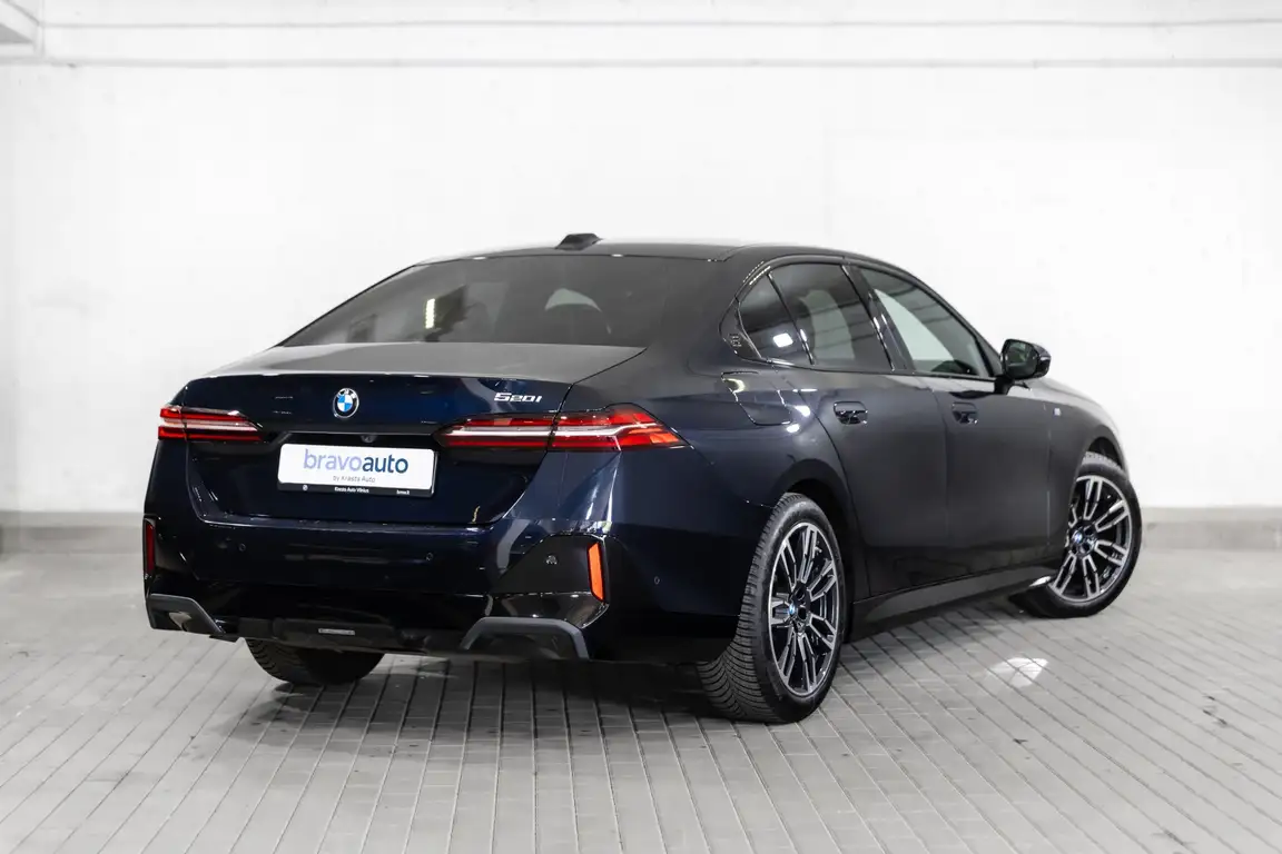 BMW 5 SERIES