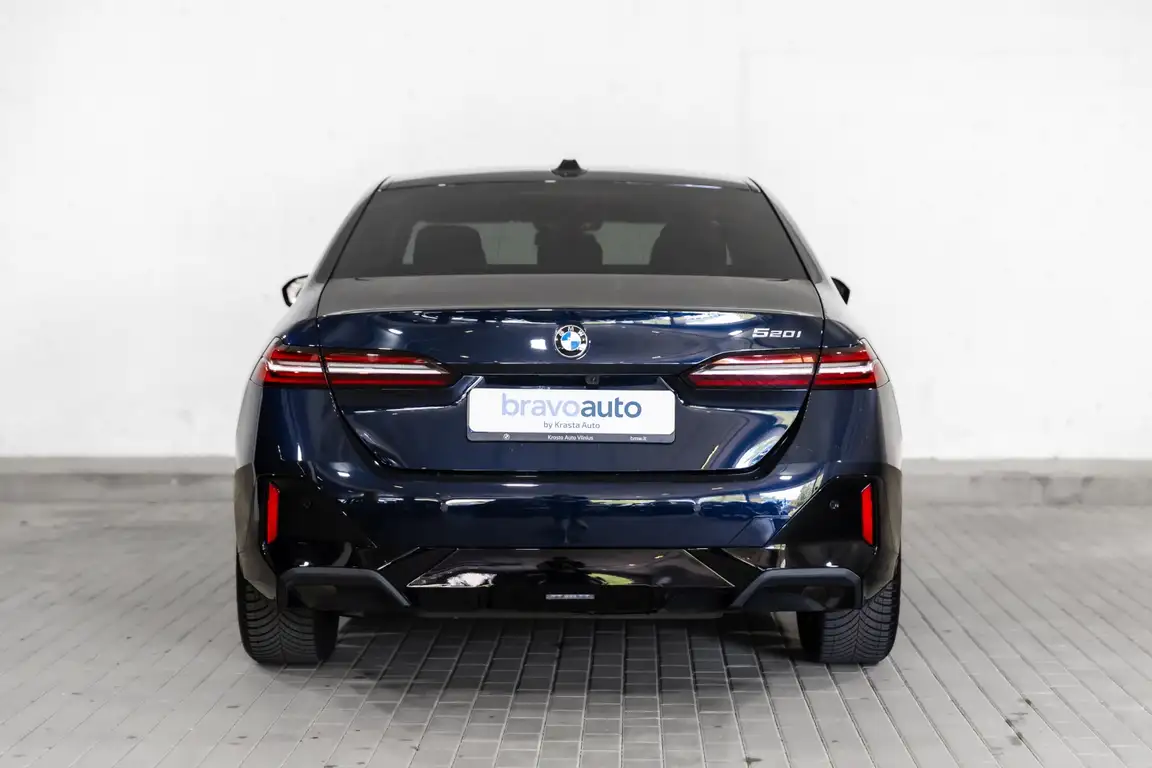 BMW 5 SERIES
