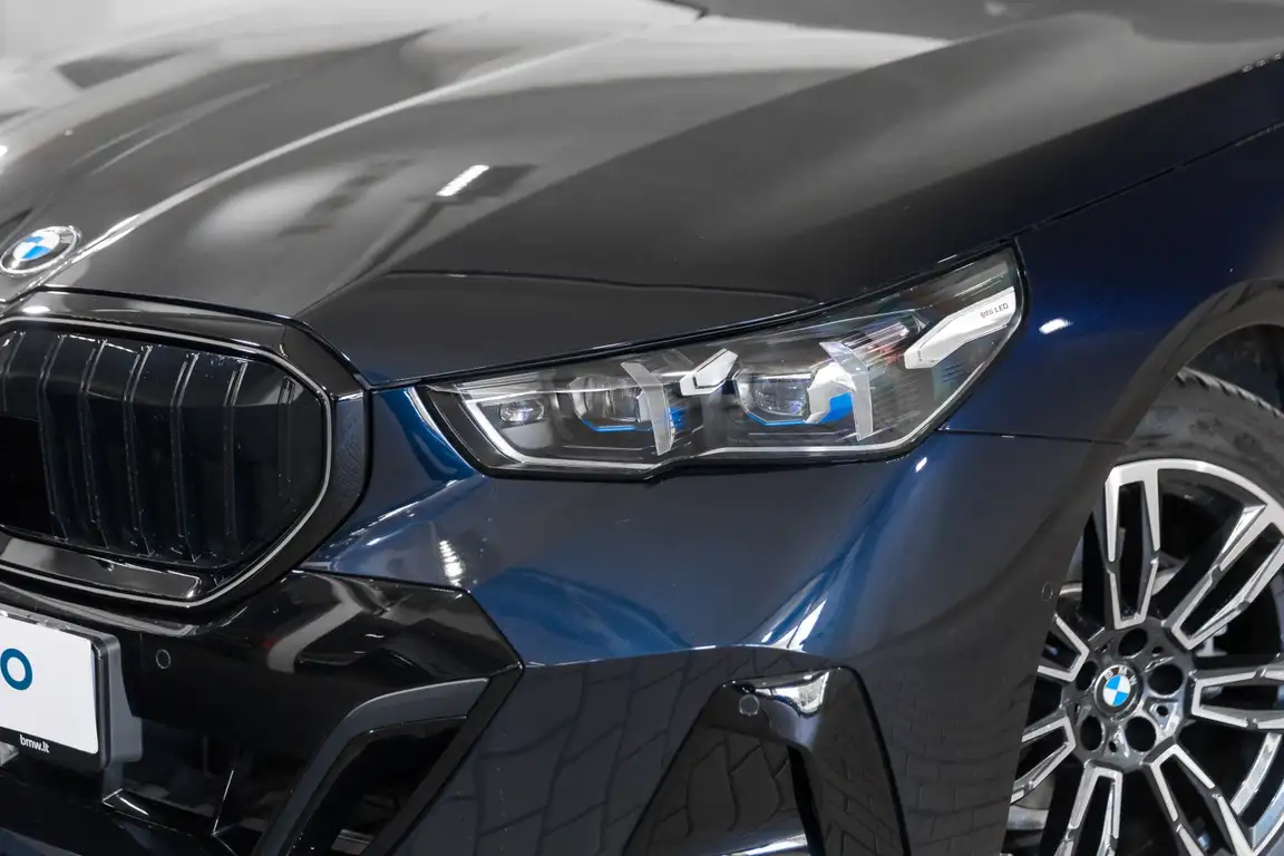 BMW 5 SERIES