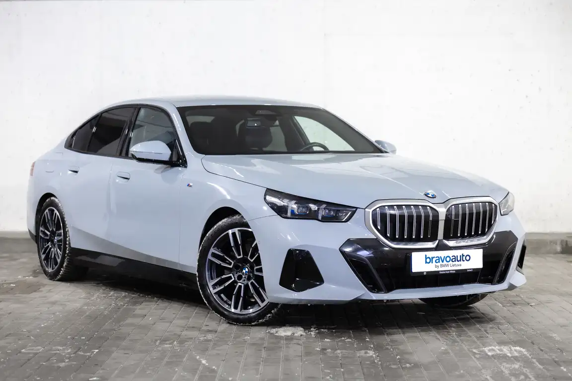 BMW 5 SERIES