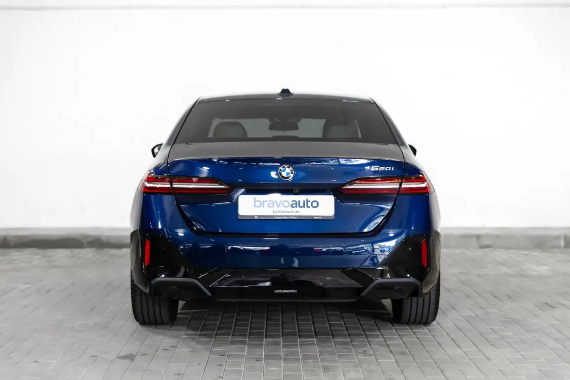 BMW 5 SERIES
