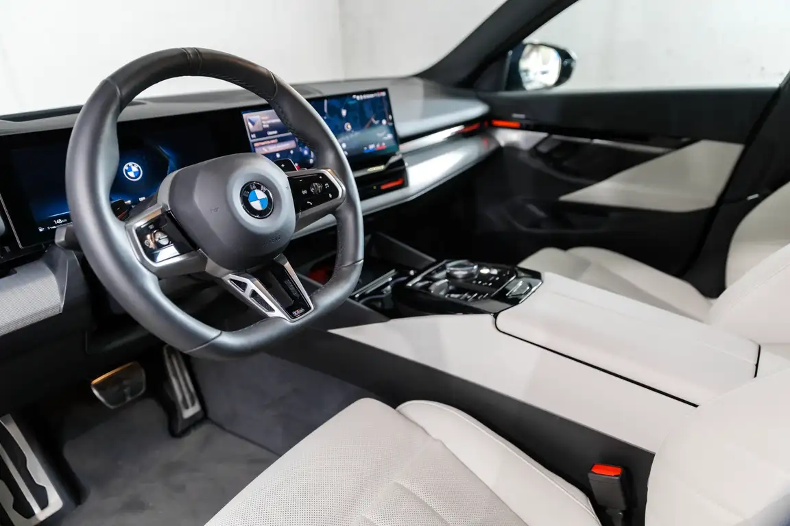 BMW 5 SERIES