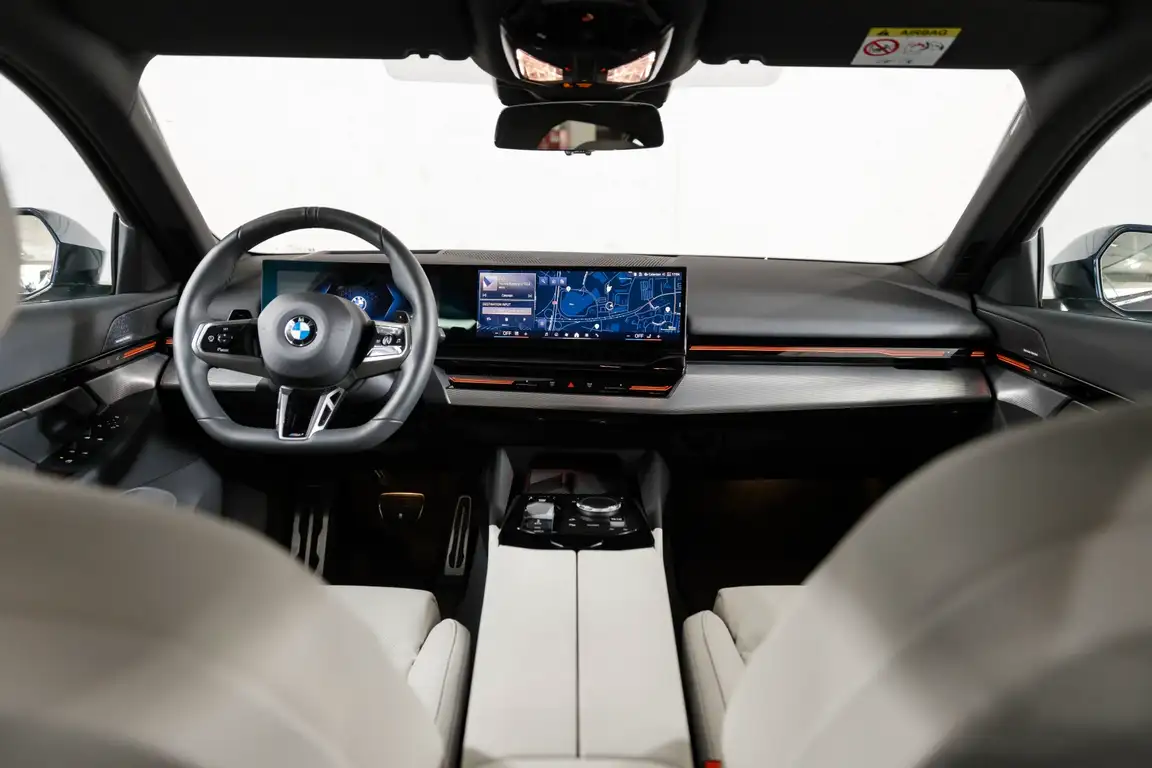 BMW 5 SERIES