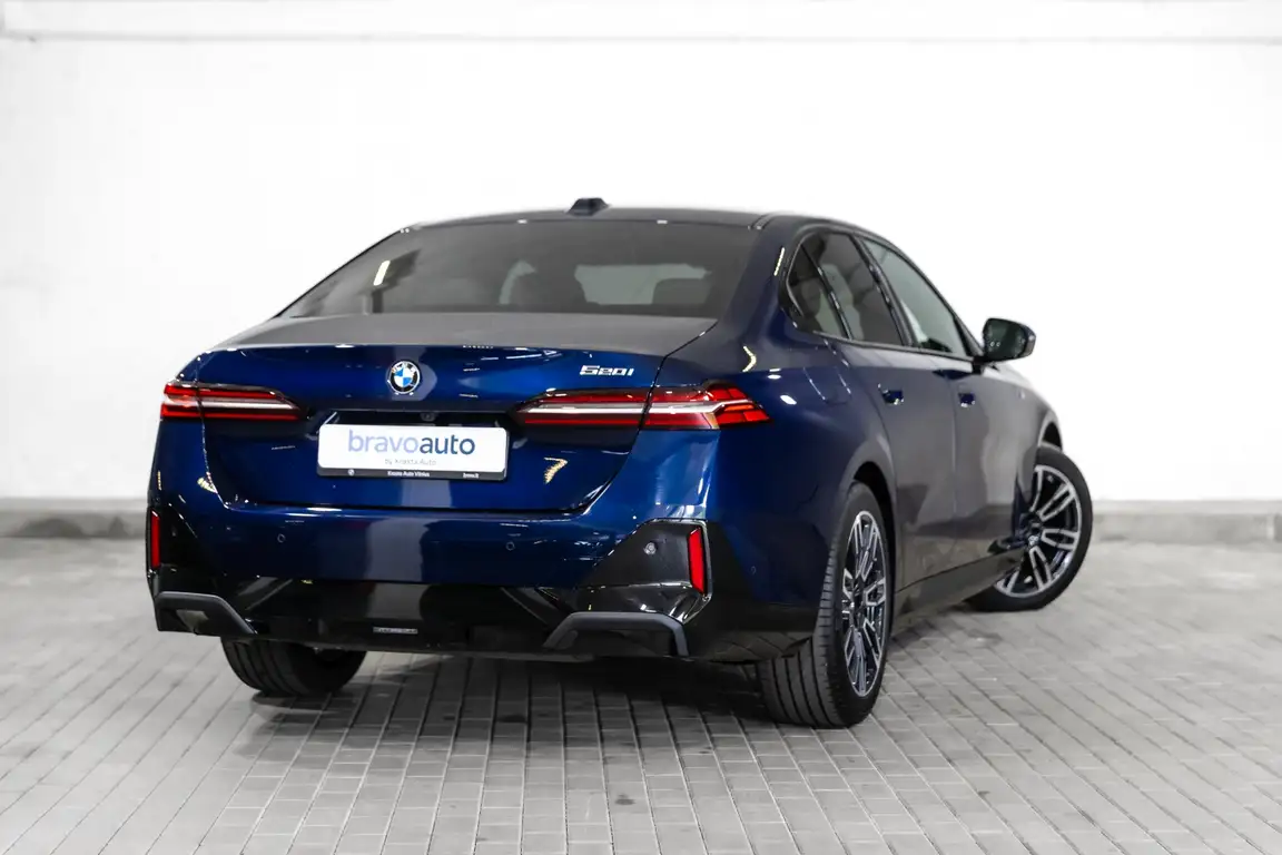BMW 5 SERIES