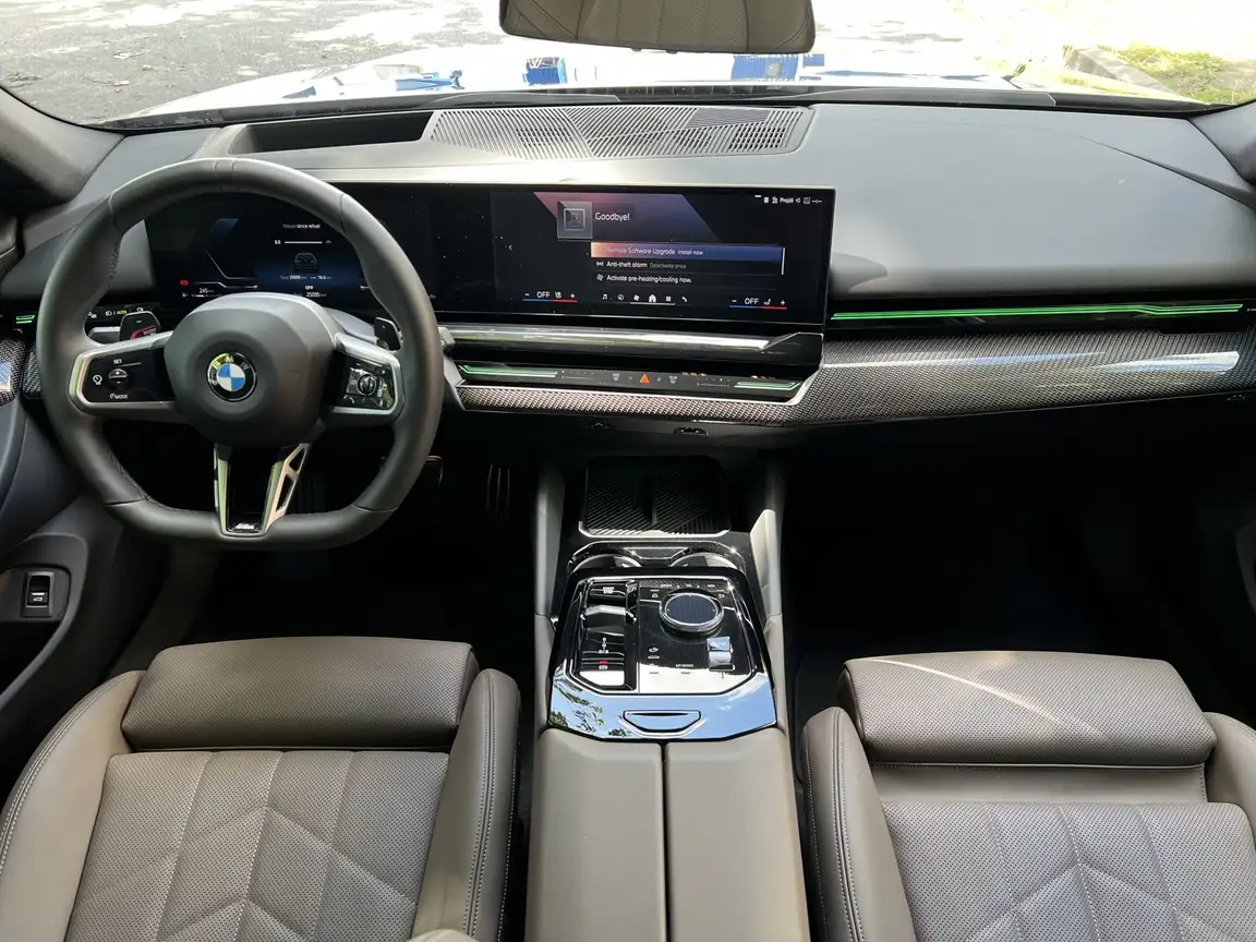 BMW 5 SERIES
