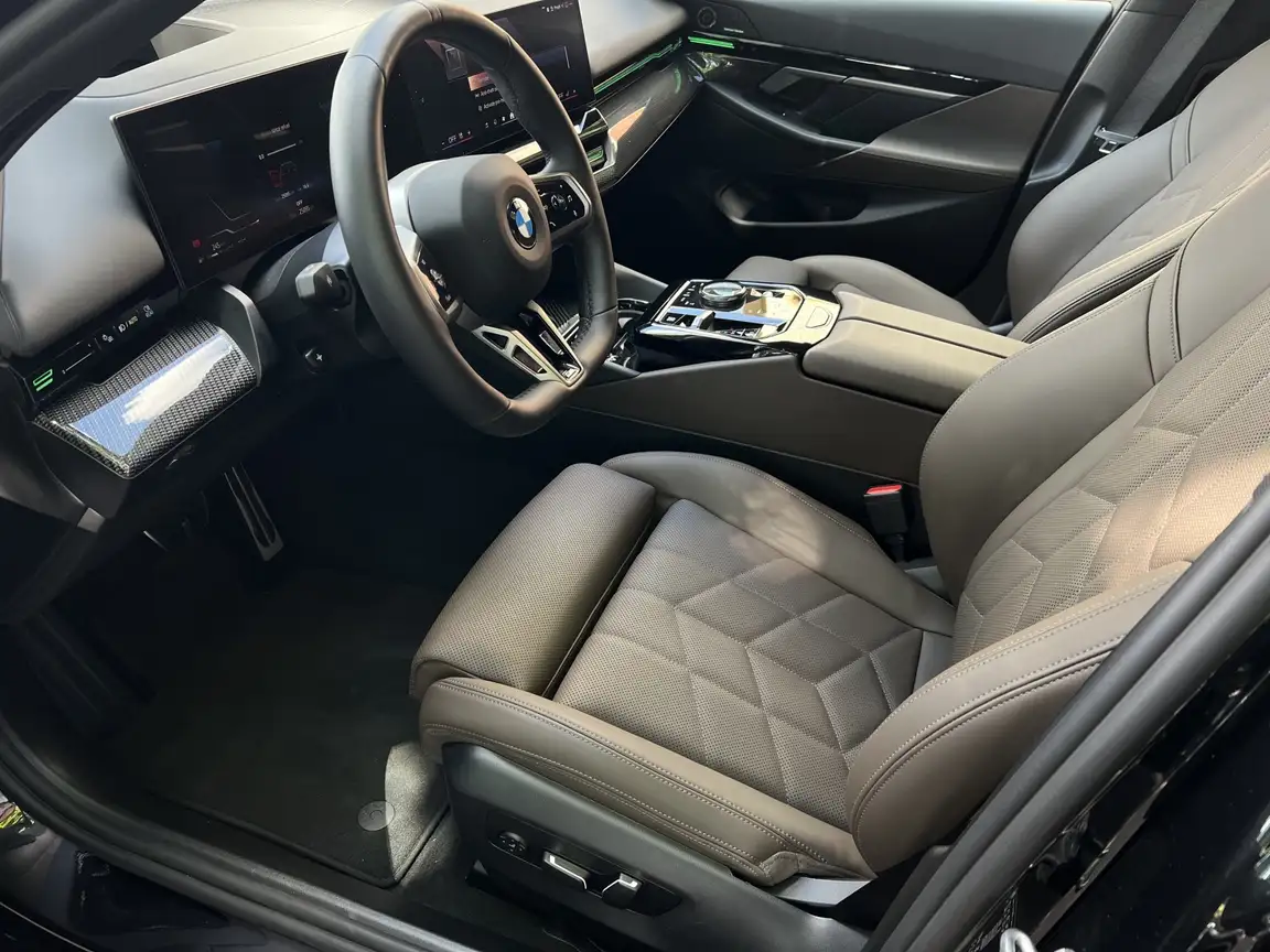 BMW 5 SERIES