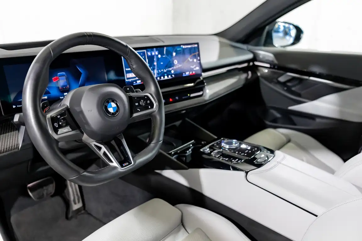 BMW 5 SERIES