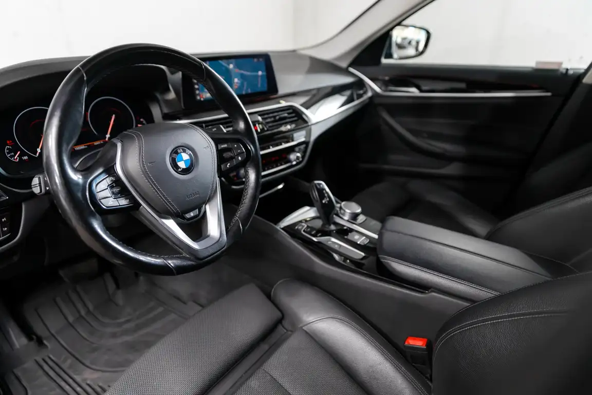 BMW 5 SERIES