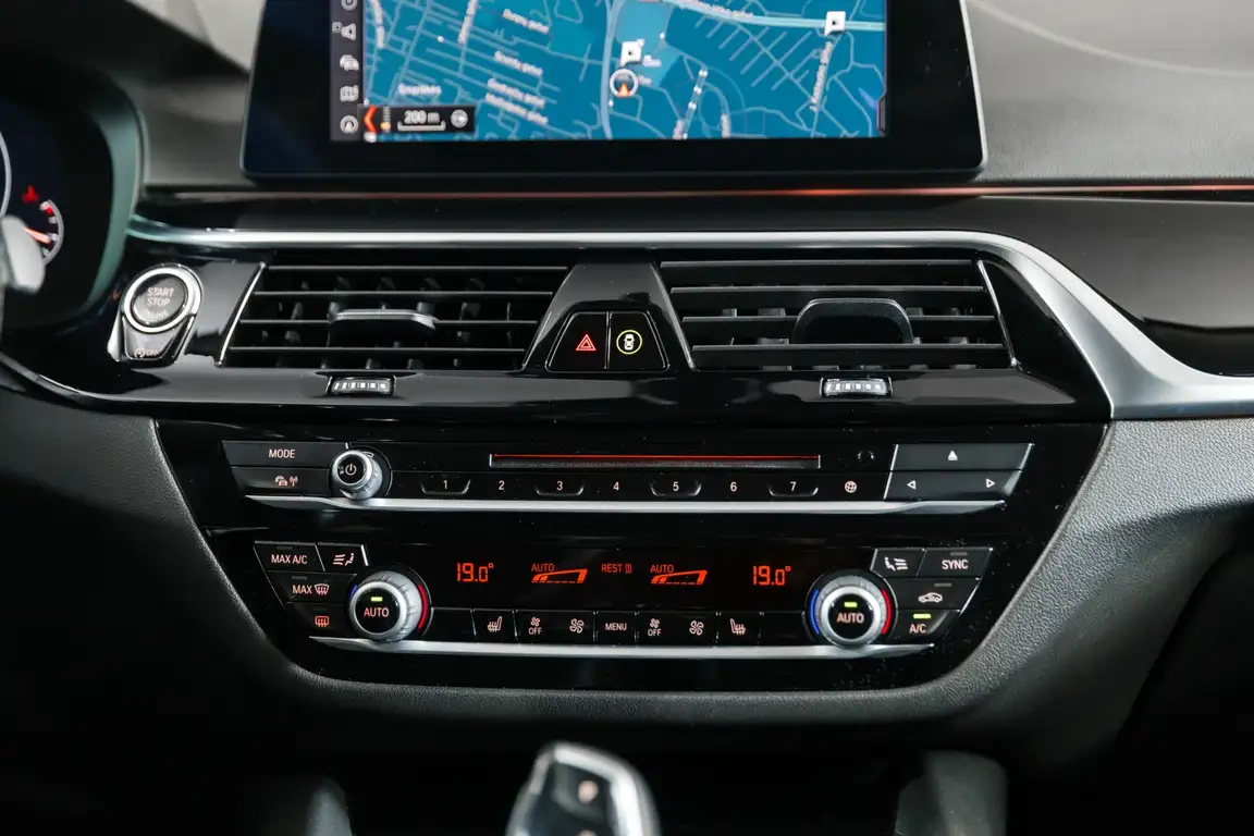 BMW 5 SERIES