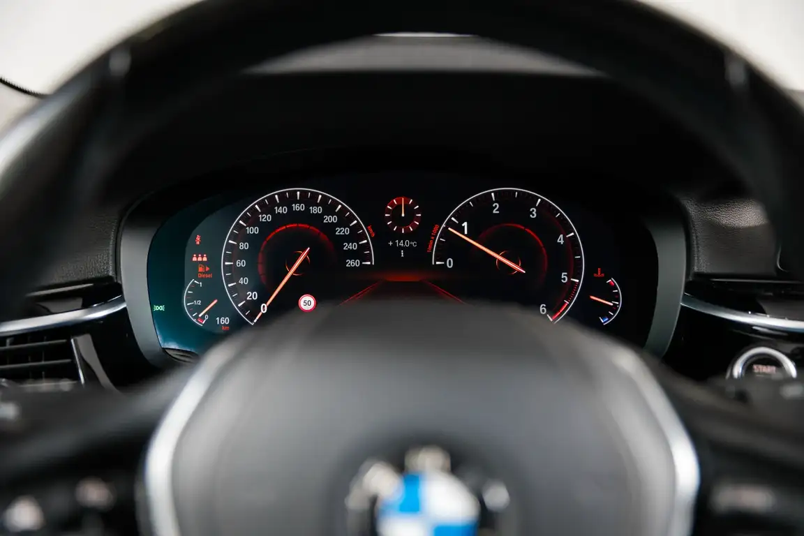BMW 5 SERIES