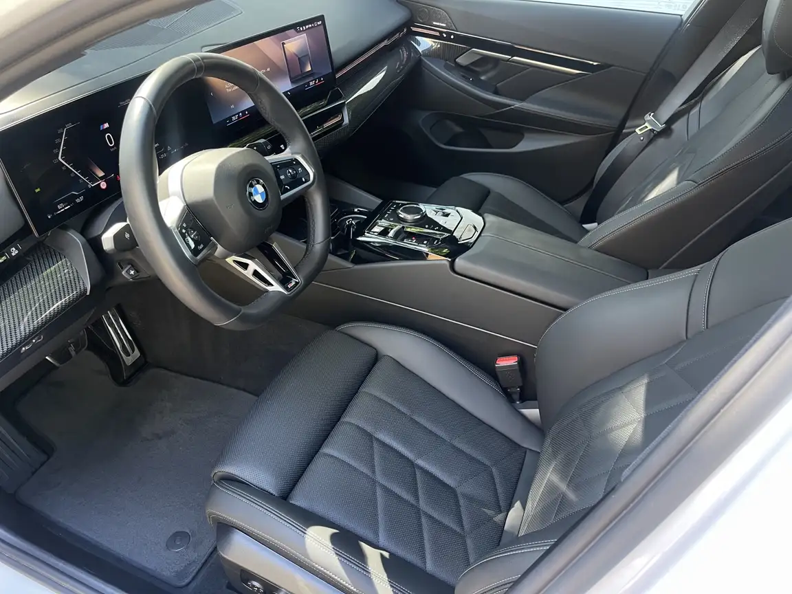 BMW 5 SERIES