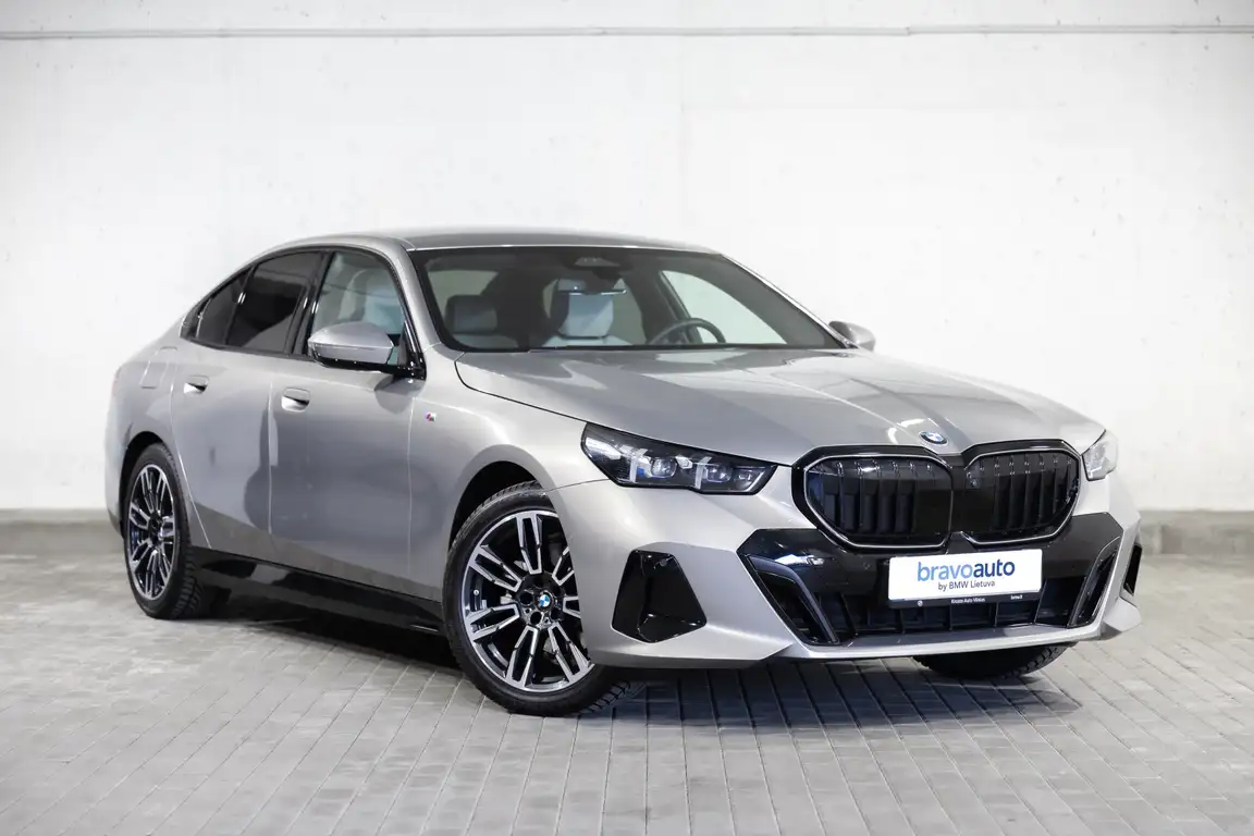 BMW 5 SERIES