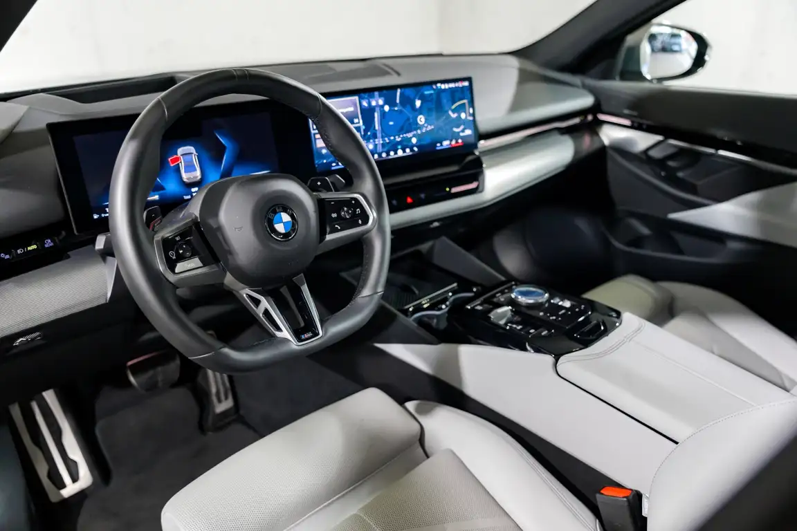 BMW 5 SERIES