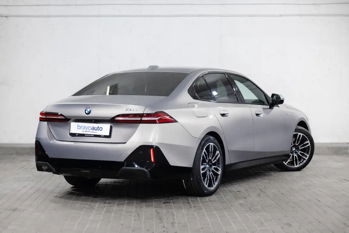 BMW 5 SERIES