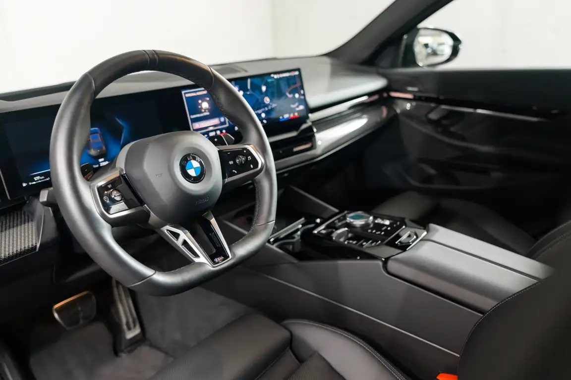 BMW 5 SERIES