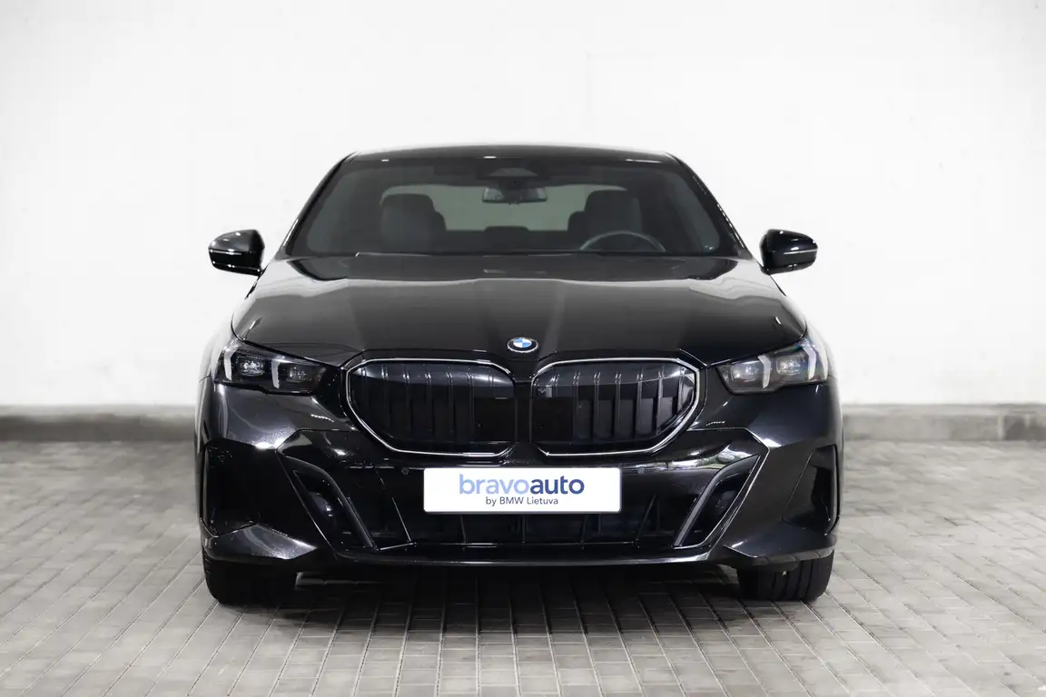 BMW 5 SERIES