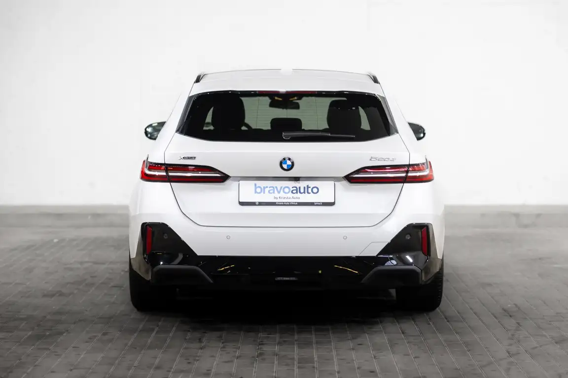 BMW 5 SERIES