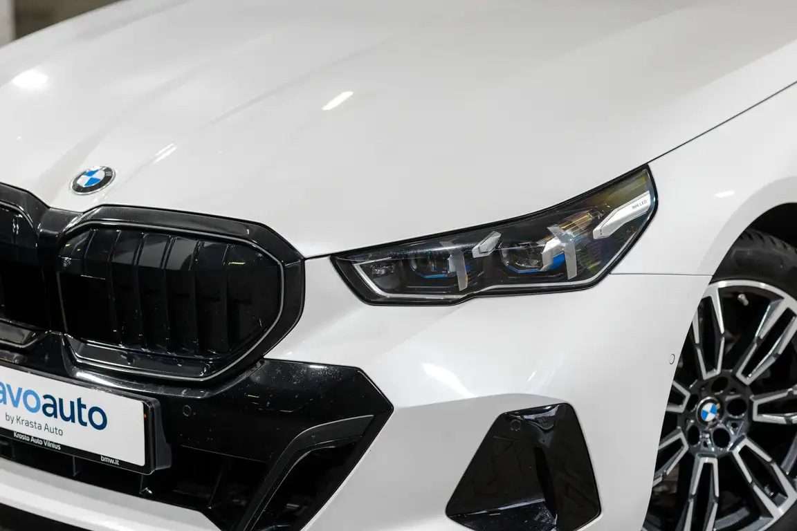 BMW 5 SERIES
