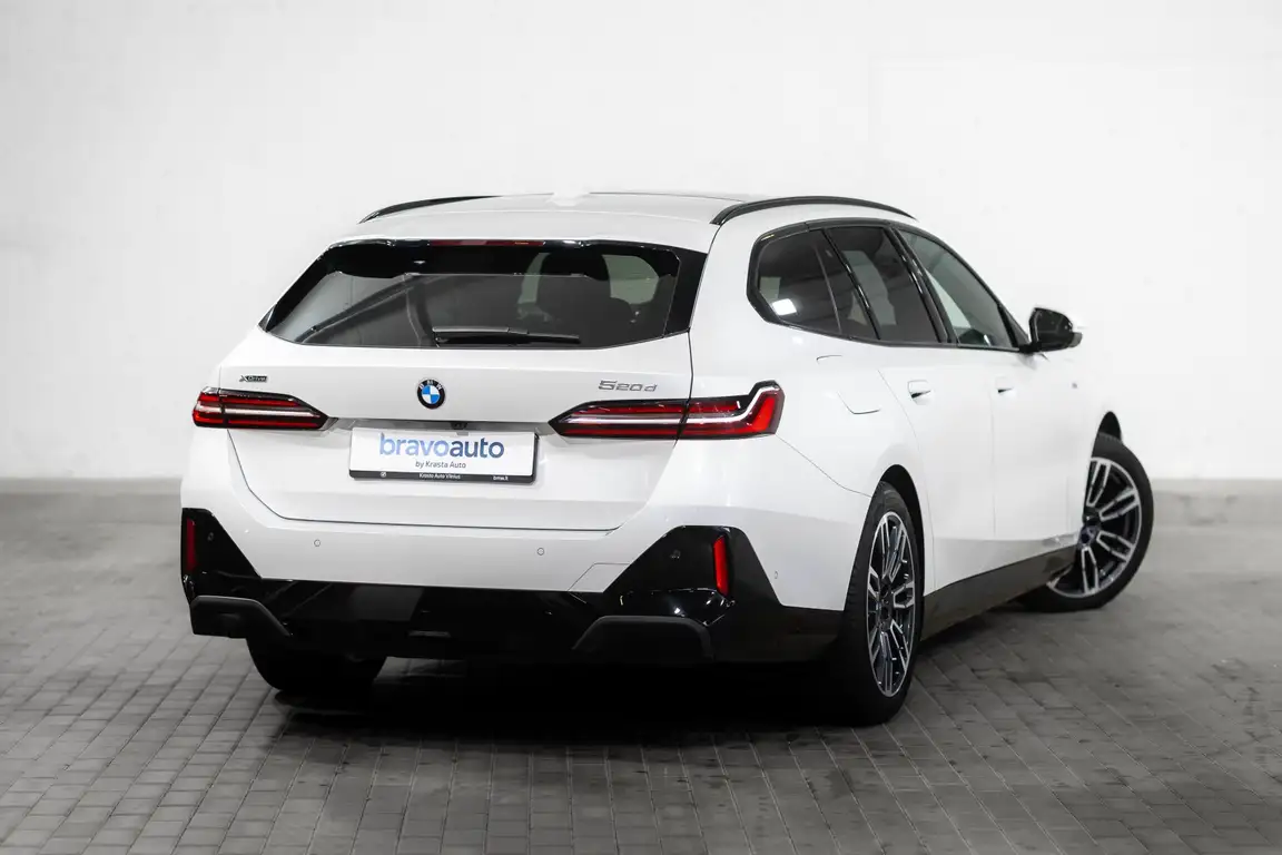 BMW 5 SERIES