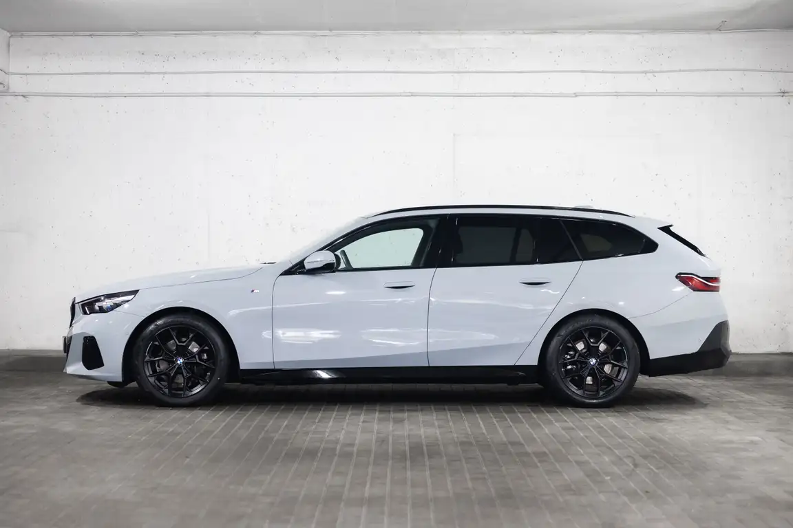 BMW 5 SERIES