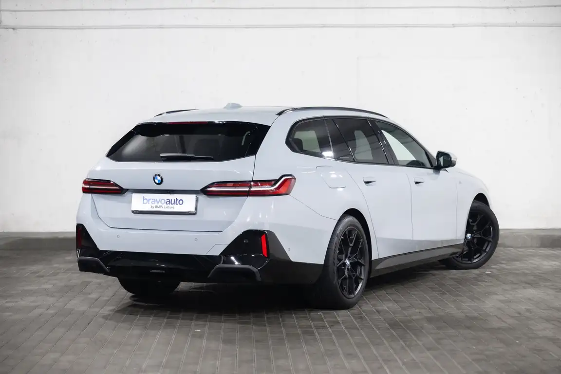 BMW 5 SERIES