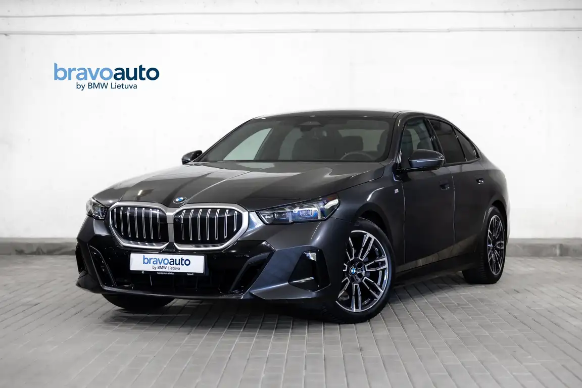 BMW 5 SERIES