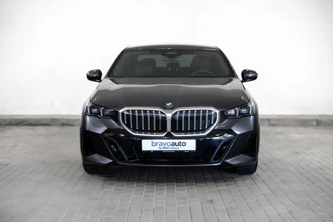 BMW 5 SERIES