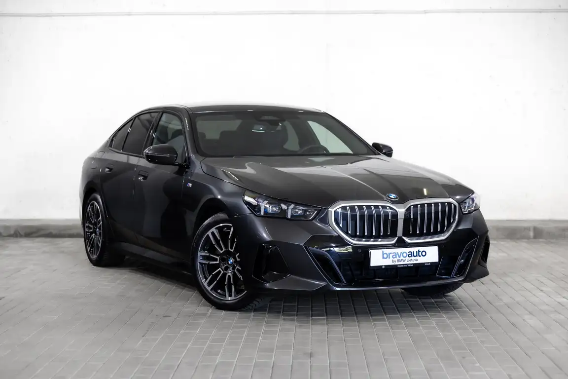 BMW 5 SERIES
