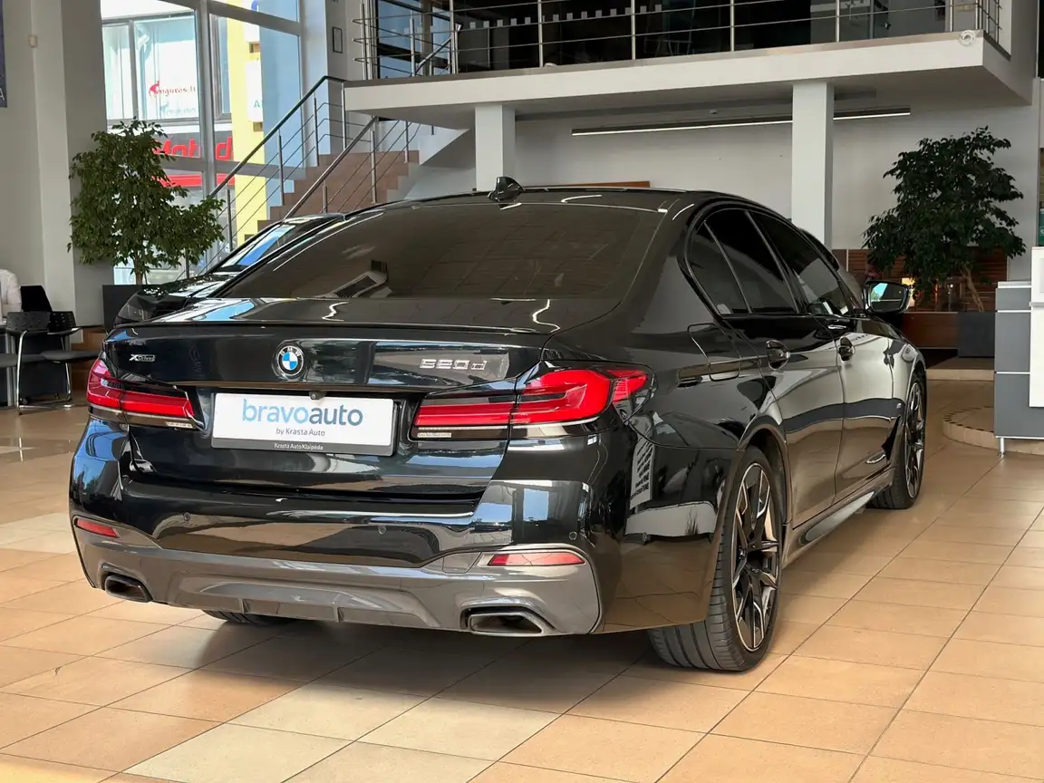 BMW 5 SERIES