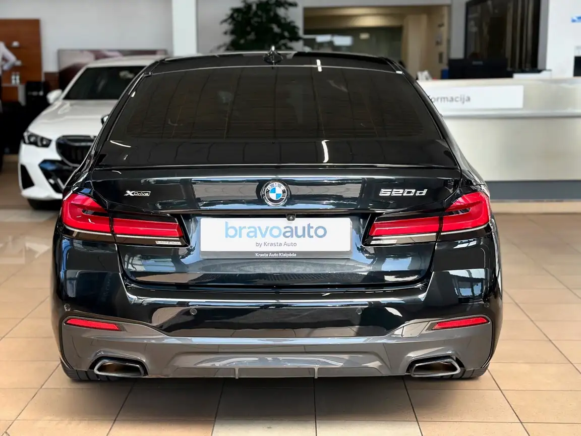 BMW 5 SERIES