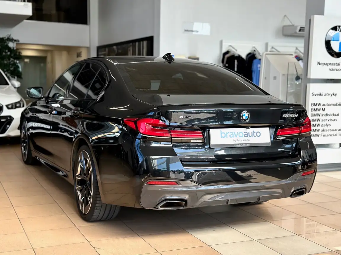 BMW 5 SERIES