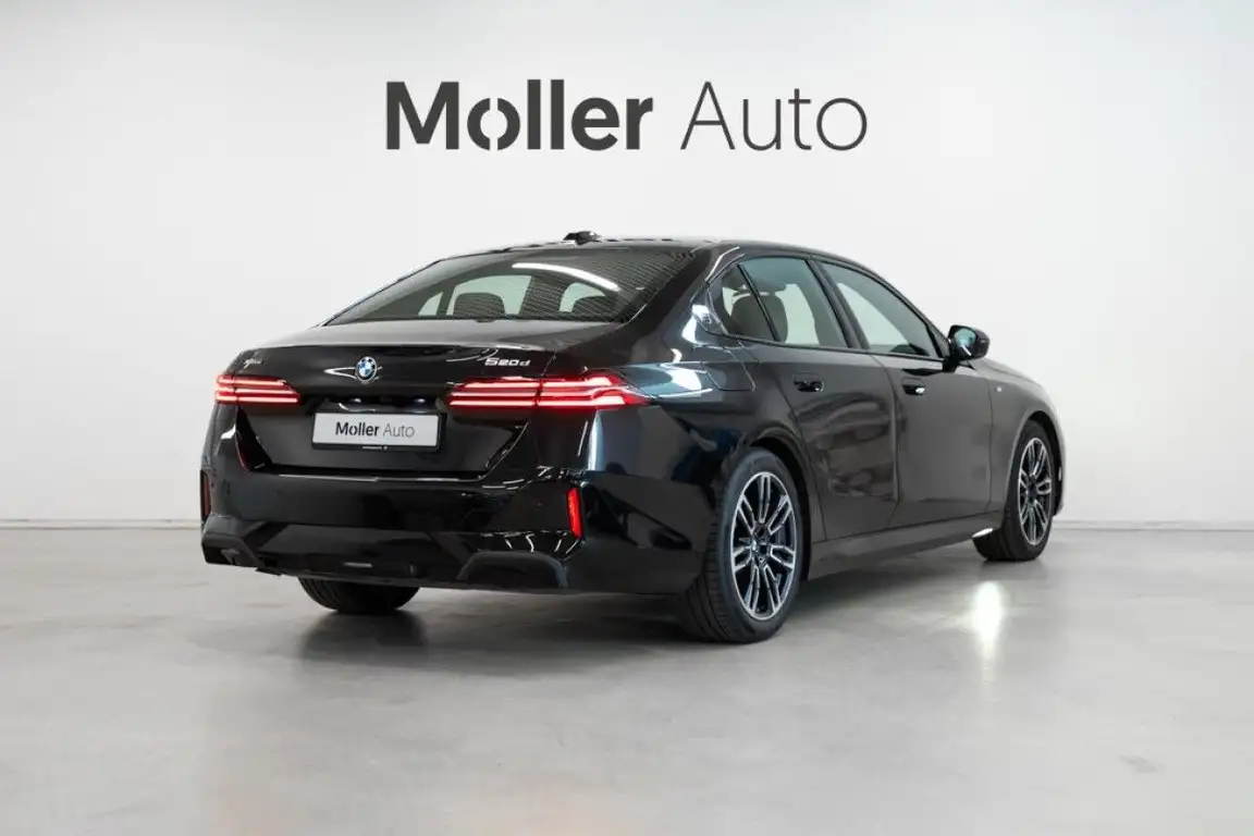 BMW 5 SERIES