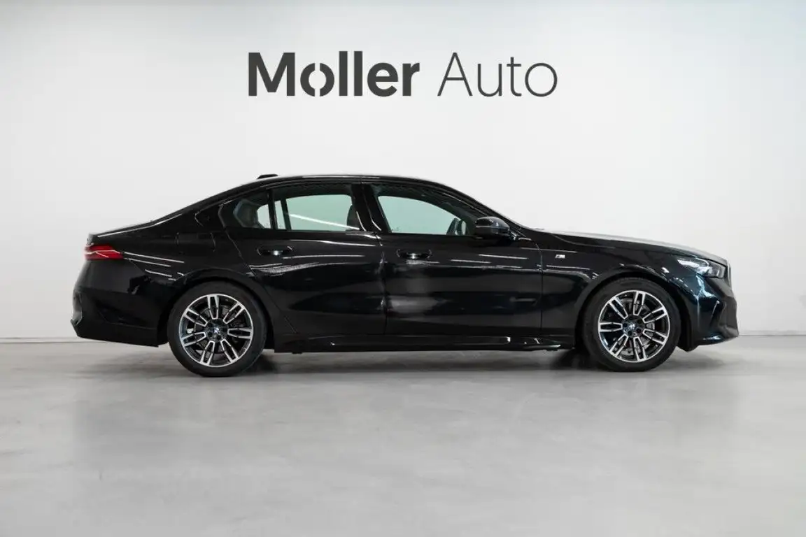 BMW 5 SERIES