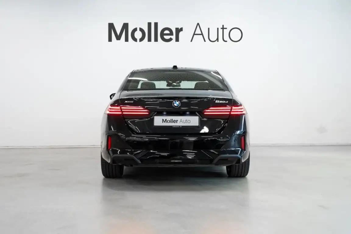 BMW 5 SERIES
