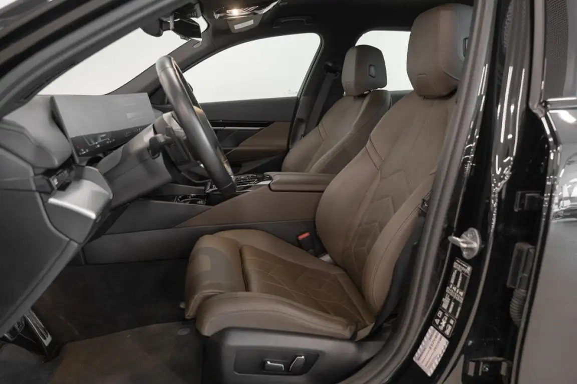 BMW 5 SERIES
