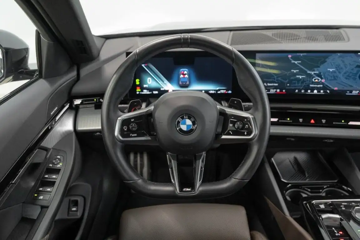 BMW 5 SERIES