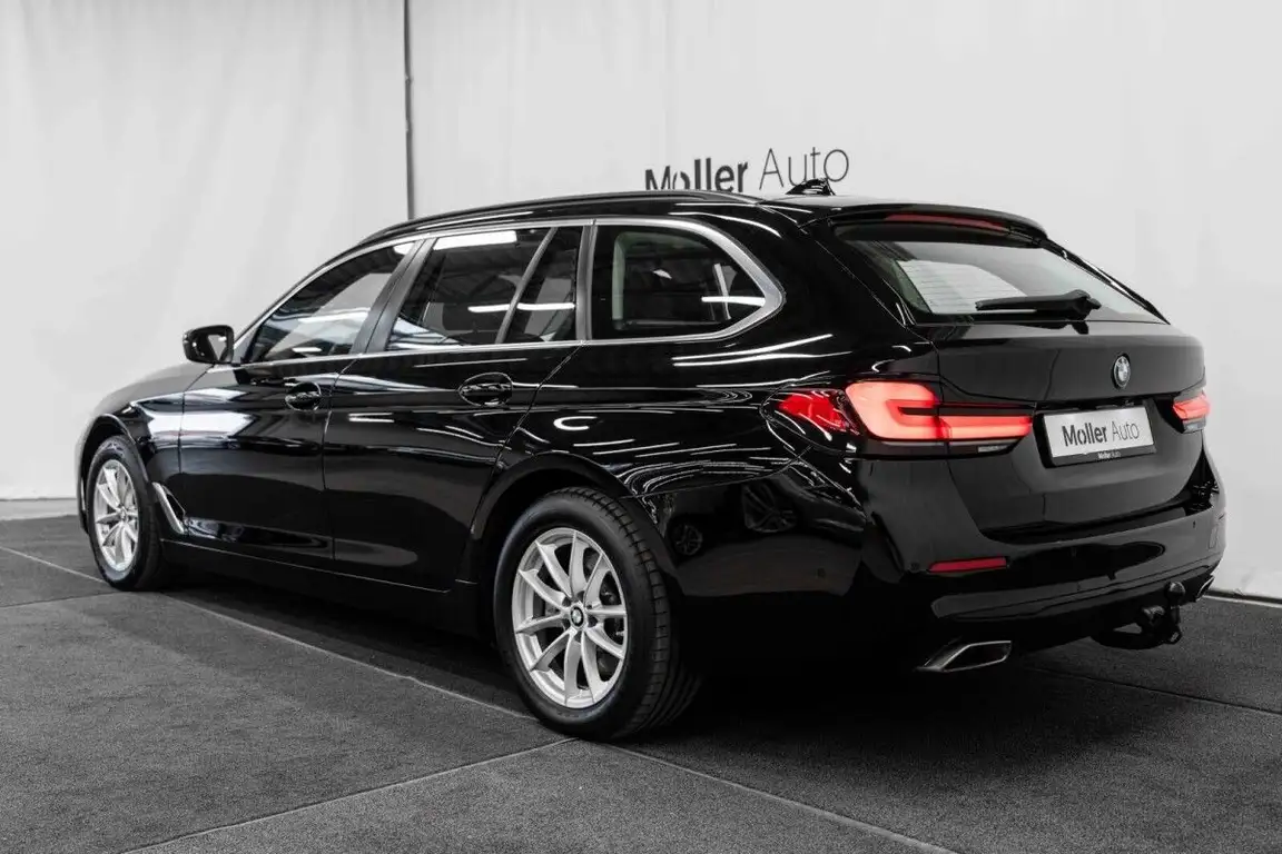 BMW 5 SERIES