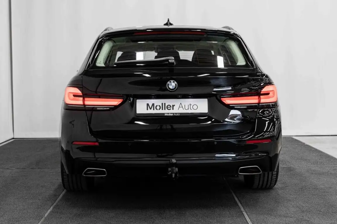 BMW 5 SERIES