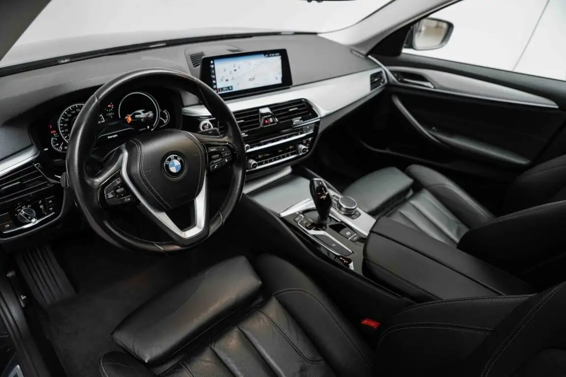 BMW 5 SERIES