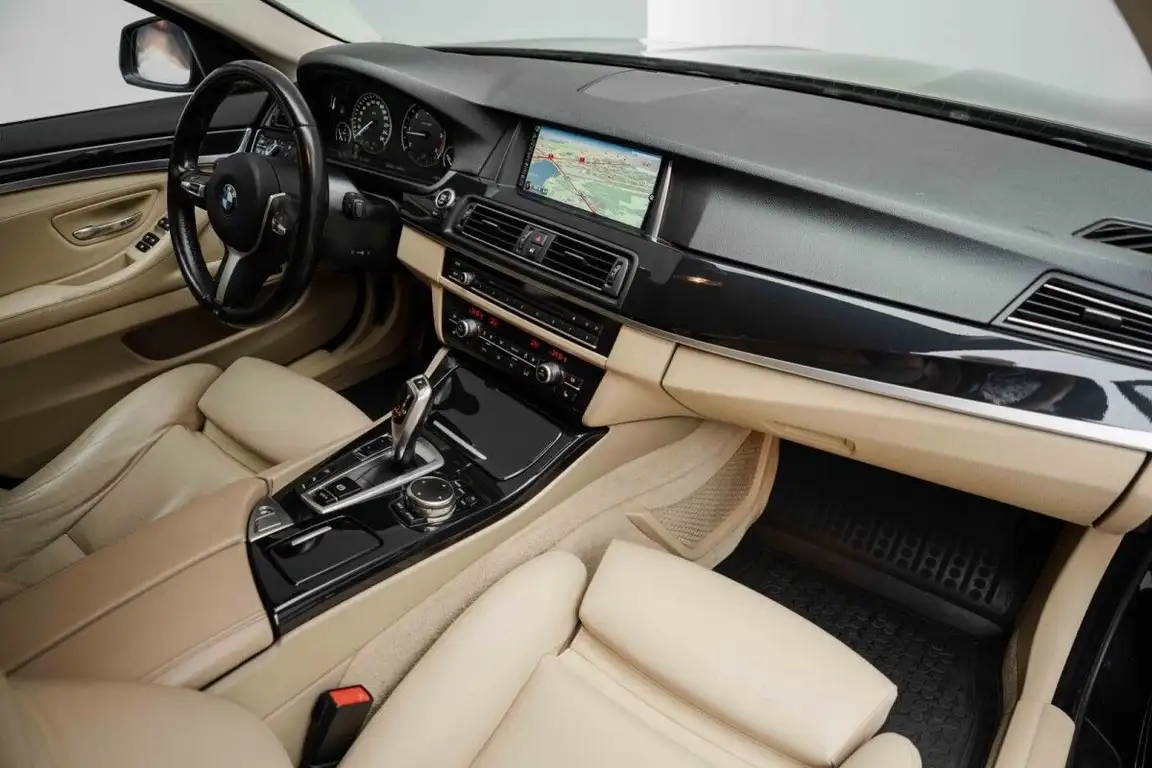 BMW 5 SERIES