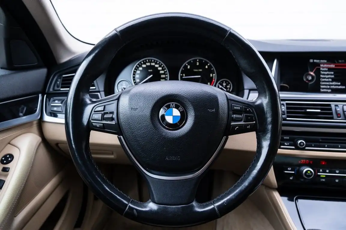 BMW 5 SERIES