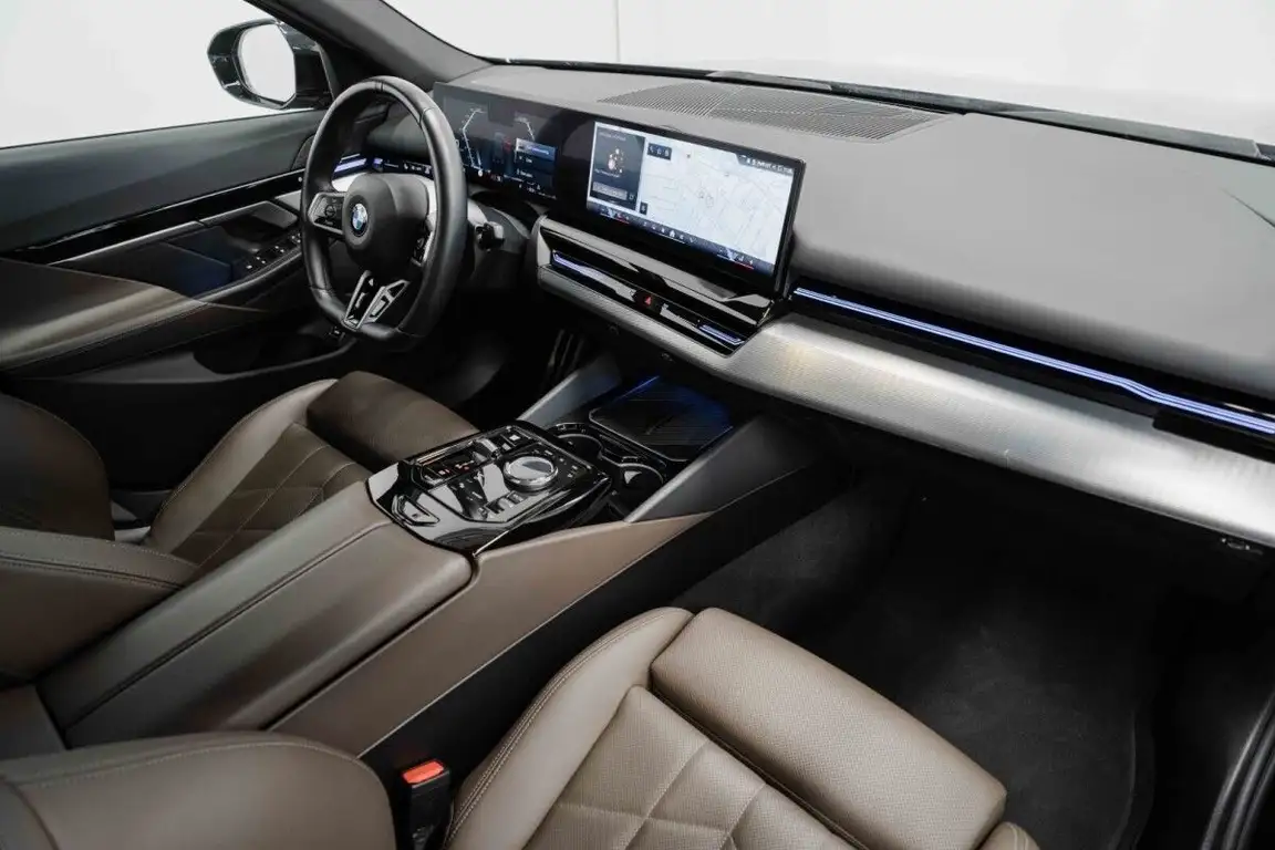 BMW 5 SERIES