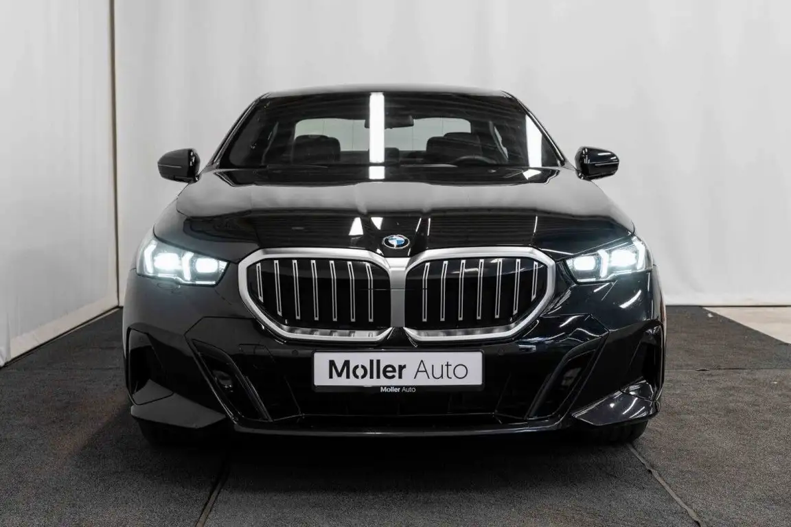 BMW 5 SERIES