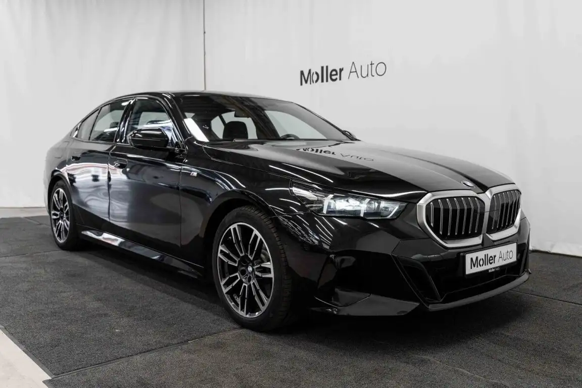 BMW 5 SERIES