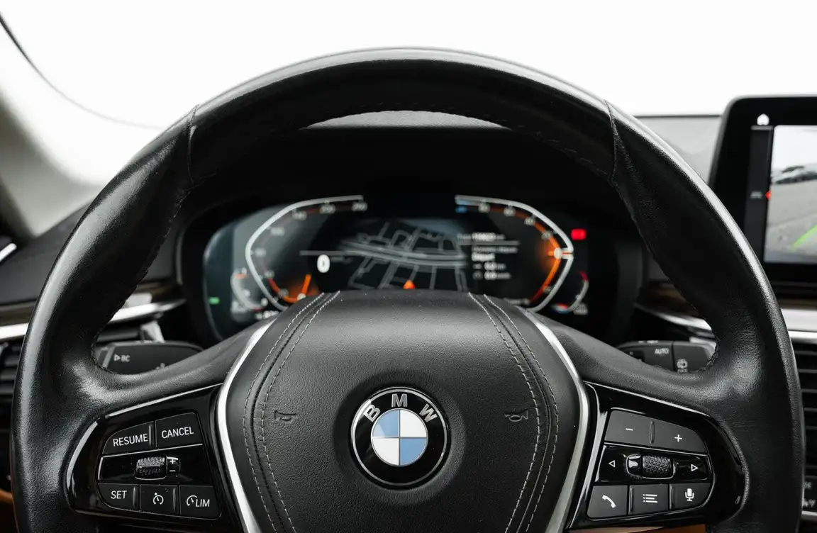 BMW 5 SERIES