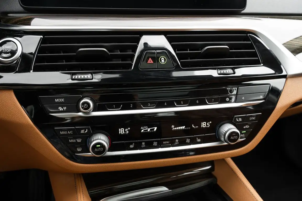 BMW 5 SERIES
