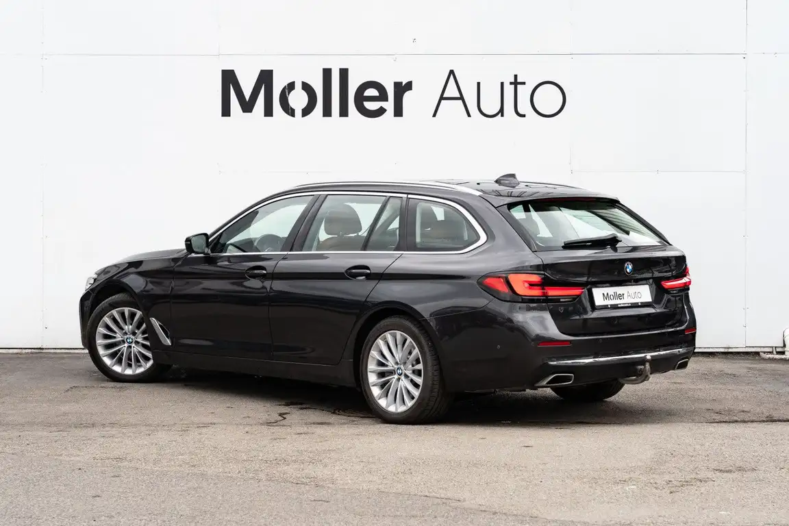 BMW 5 SERIES