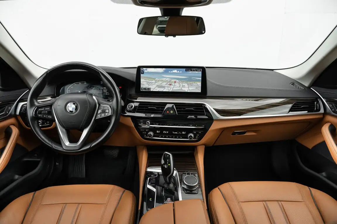 BMW 5 SERIES
